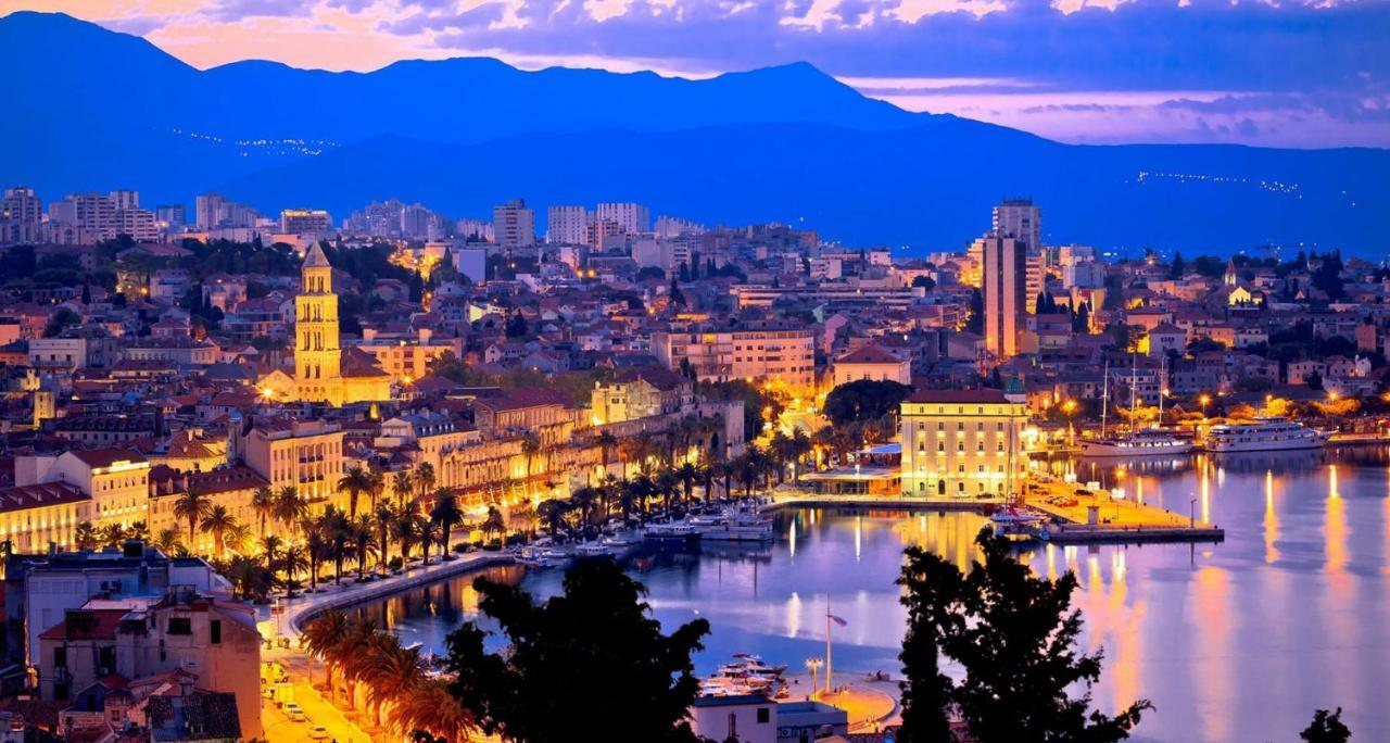 Enjoy Split, New In The Center With A Private Garden Appartement *